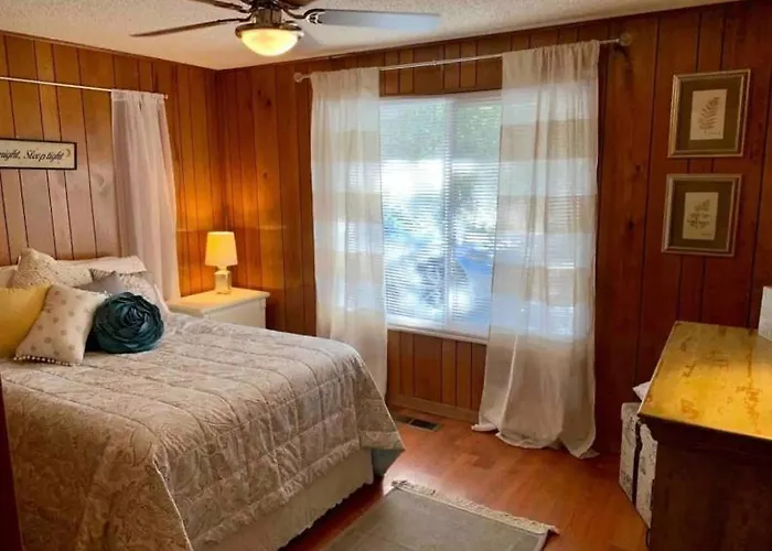 Midtown Old Southwest Home With Pool!